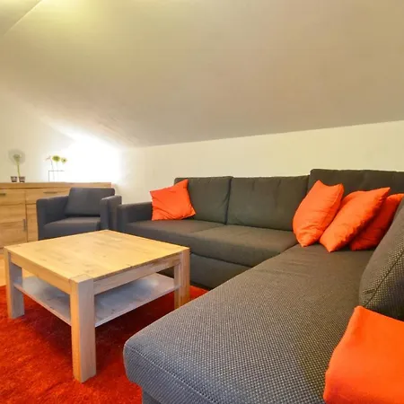 Lisa - By Alpen 滨湖采尔