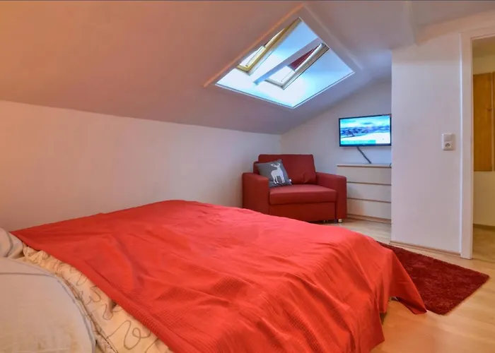 Lisa - By Alpen Целль-ам-Зе